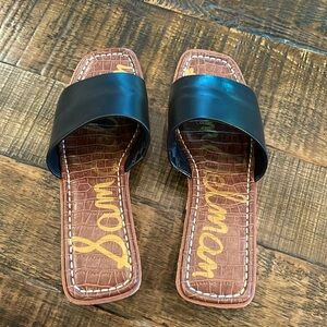 Sam Edelman black slides 8.5